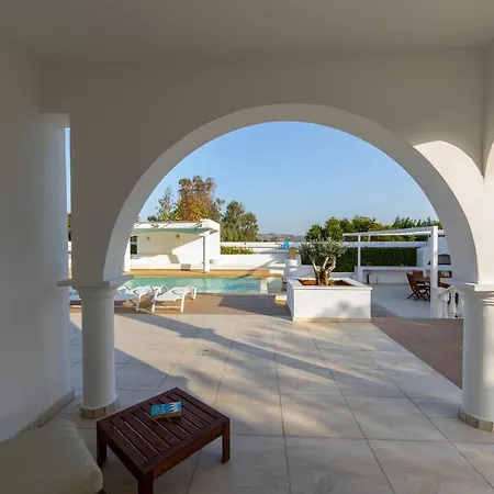 Coral Jewel - Six Bedroom With Private Swimming Pool Pégeia