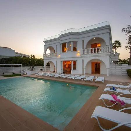 Coral Jewel - Six Bedroom With Private Swimming Pool Villa *