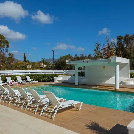 Coral Jewel - Six Bedroom With Private Swimming Pool Villa *