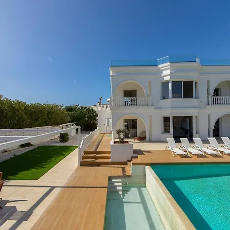 Coral Jewel - Six Bedroom With Private Swimming Pool *