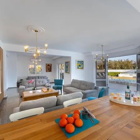 Coral Jewel - Six Bedroom With Private Swimming Pool פאהיה