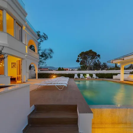 Coral Jewel - Six Bedroom With Private Swimming Pool פאהיה